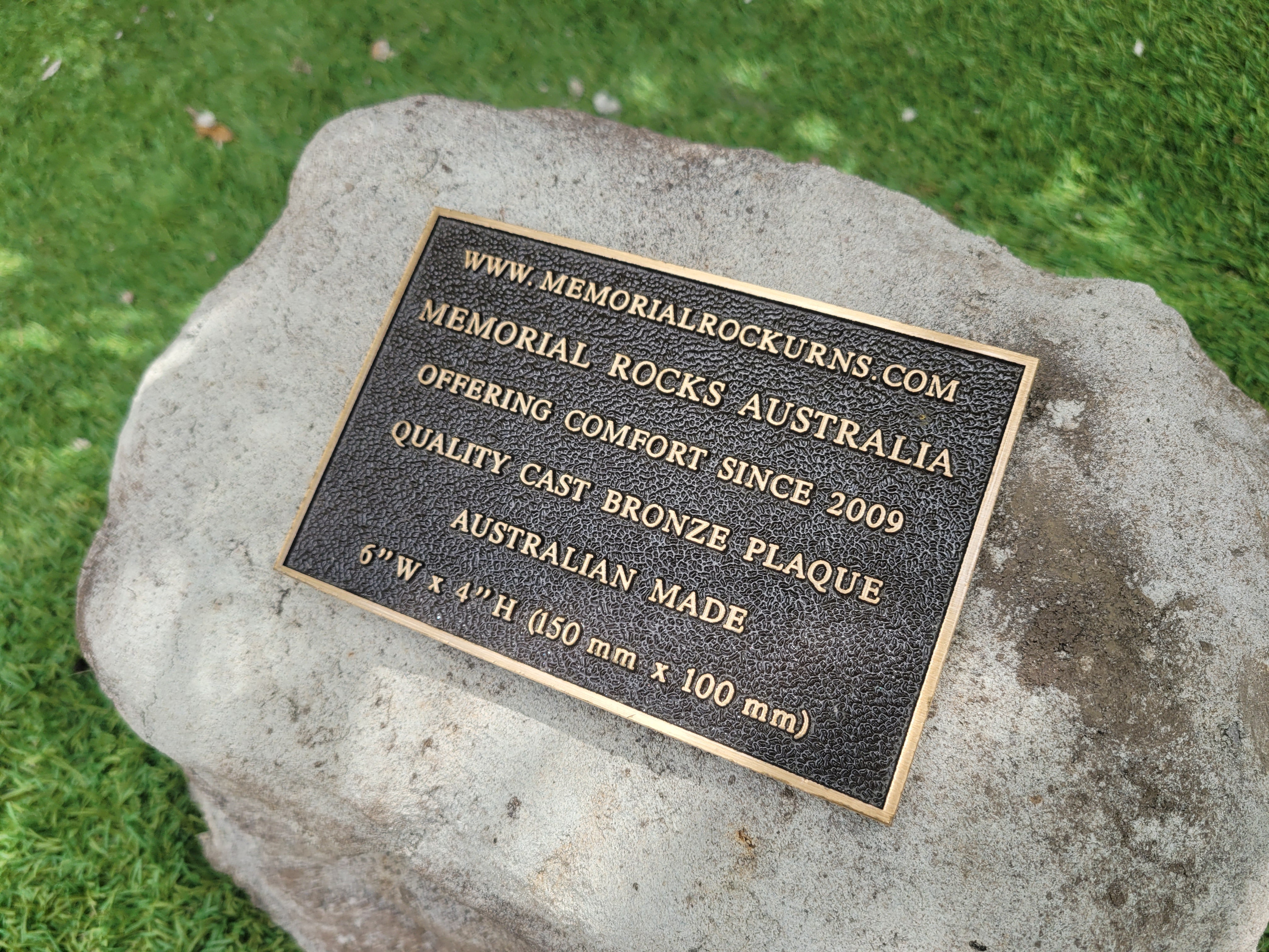 Memorial Rock Urn 2059 Regular Natural Riversand