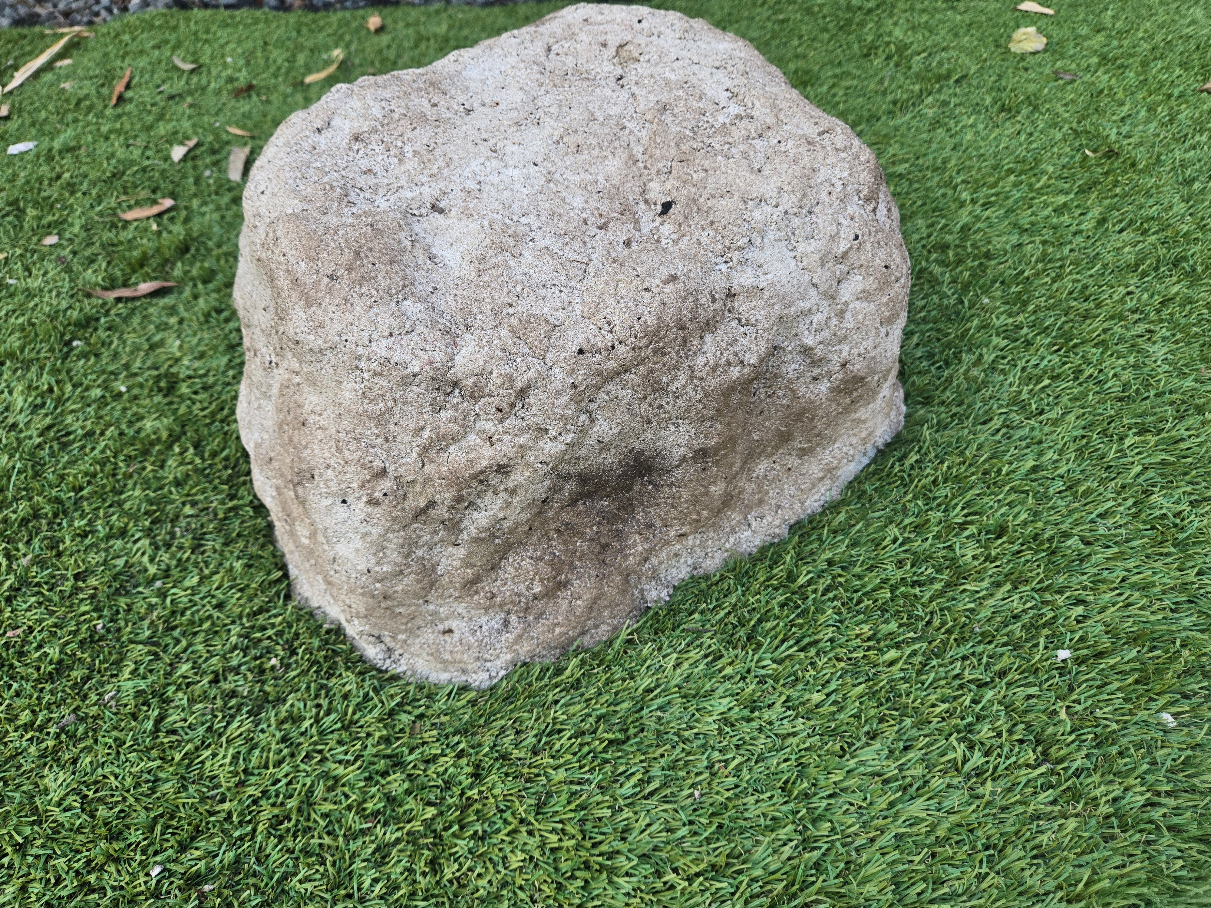 outdoor urn for ashes