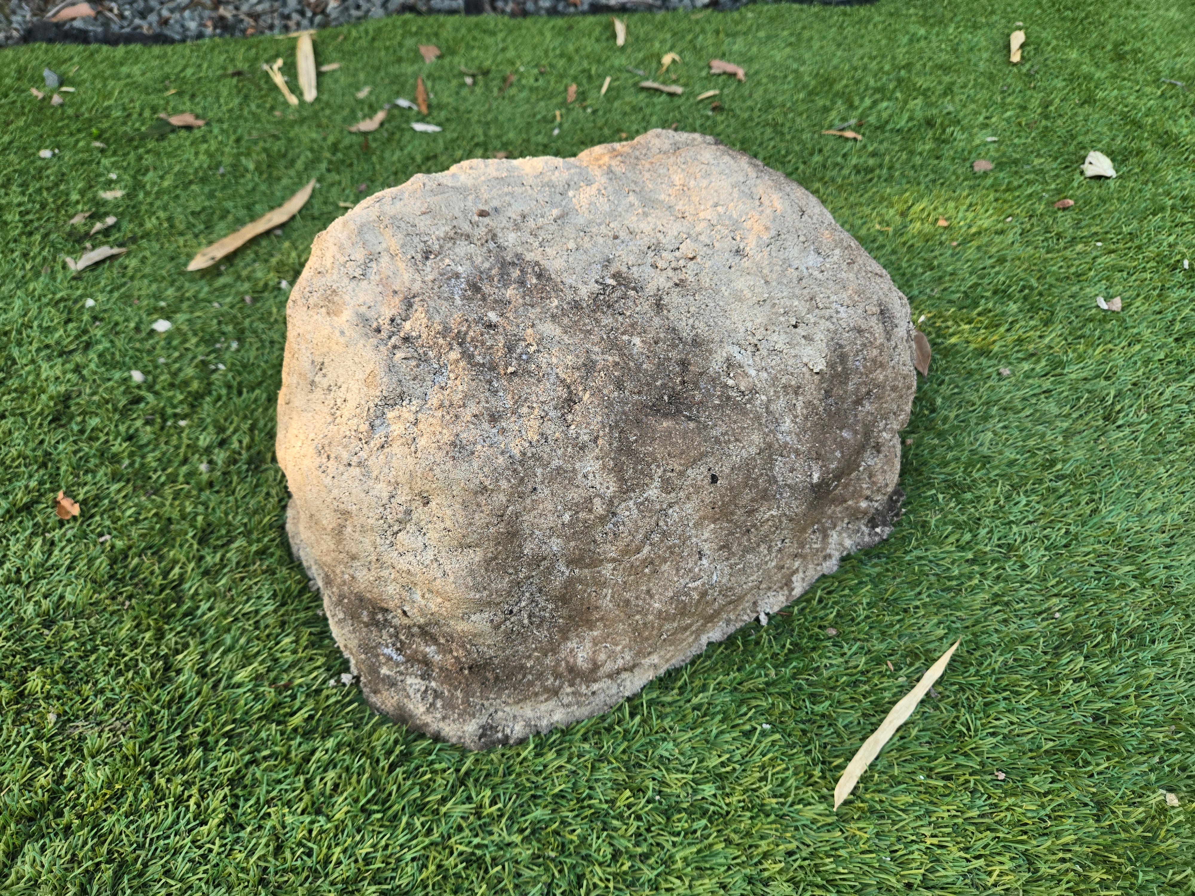 sculptured urn for ashes